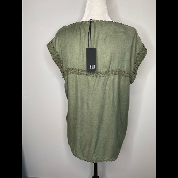 NWT Kut From the Kloth Green Blouse Embellishments - Picture 2 of 6